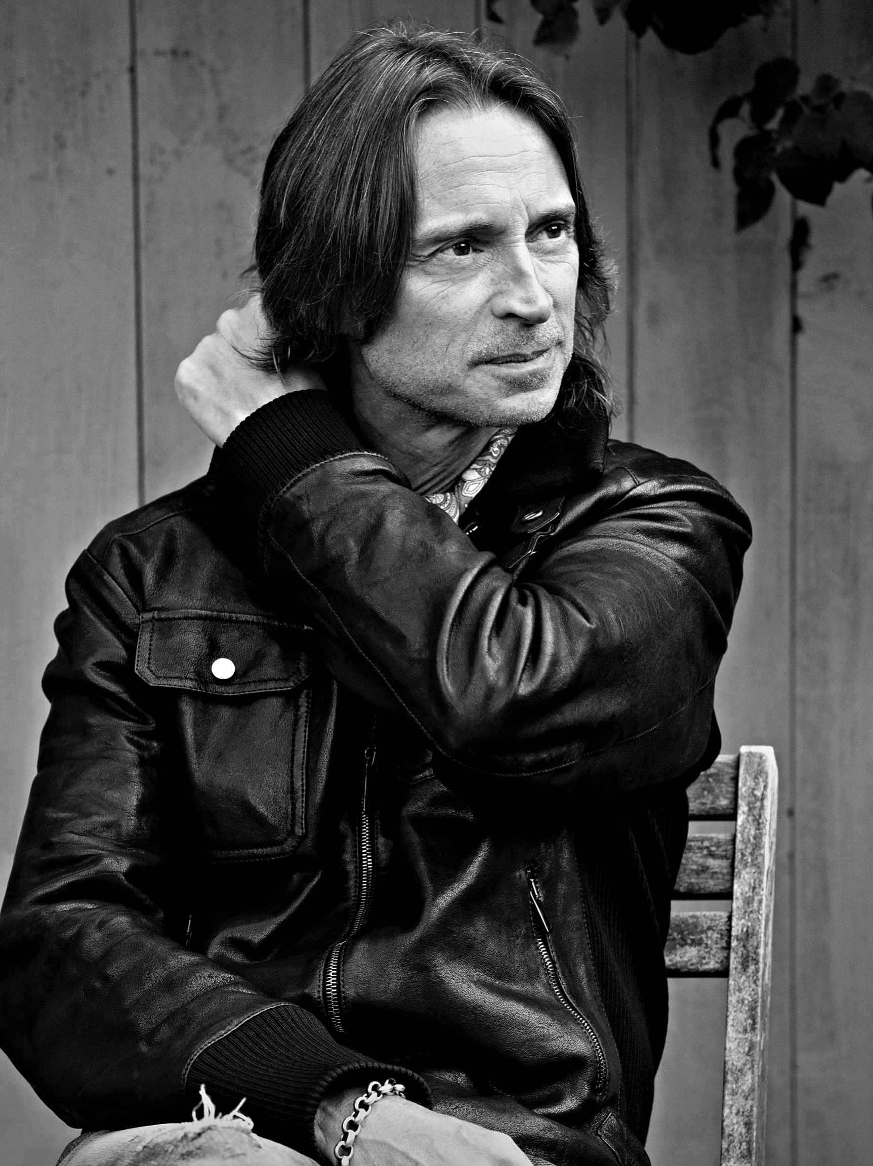 actor Robert Carlyle large photo