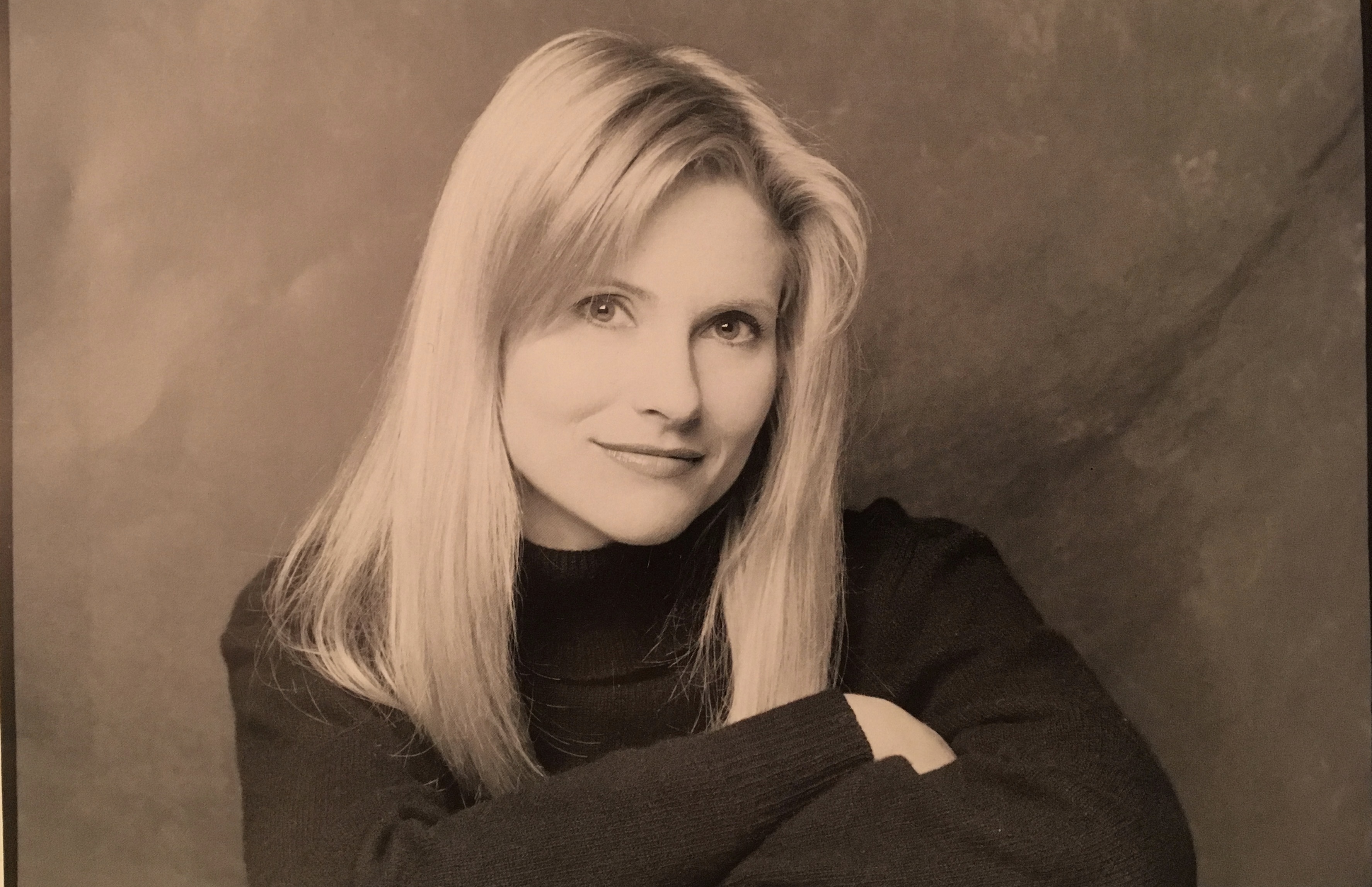 actor Suzanne Snyder large photo