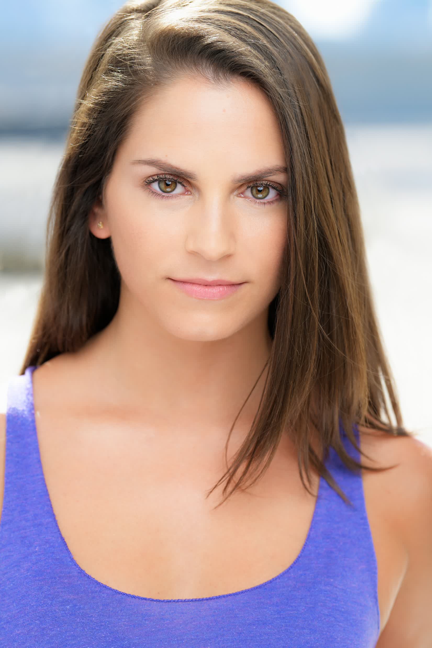 actor Rebecca Weil large photo