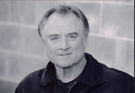 actor Denis Arndt large photo