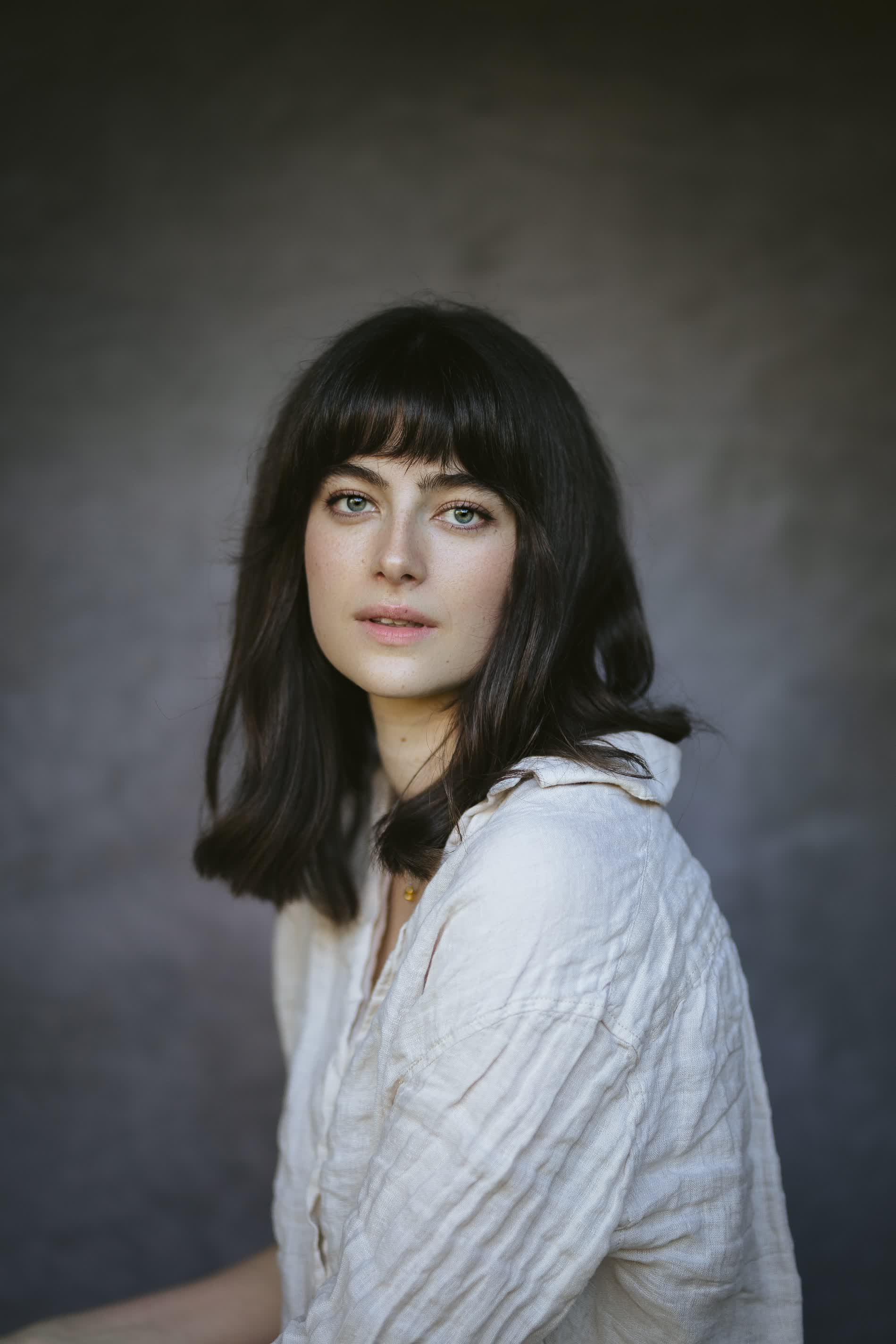 actor Millie Brady large photo