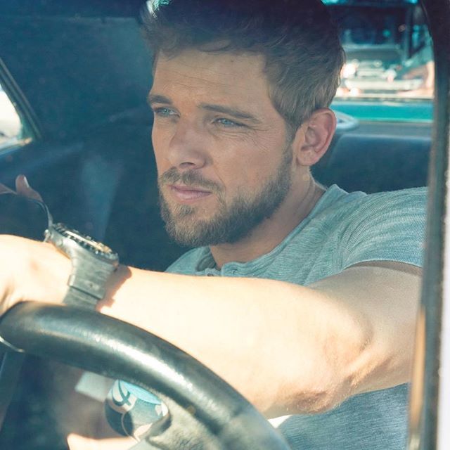 actor Max Thieriot large photo