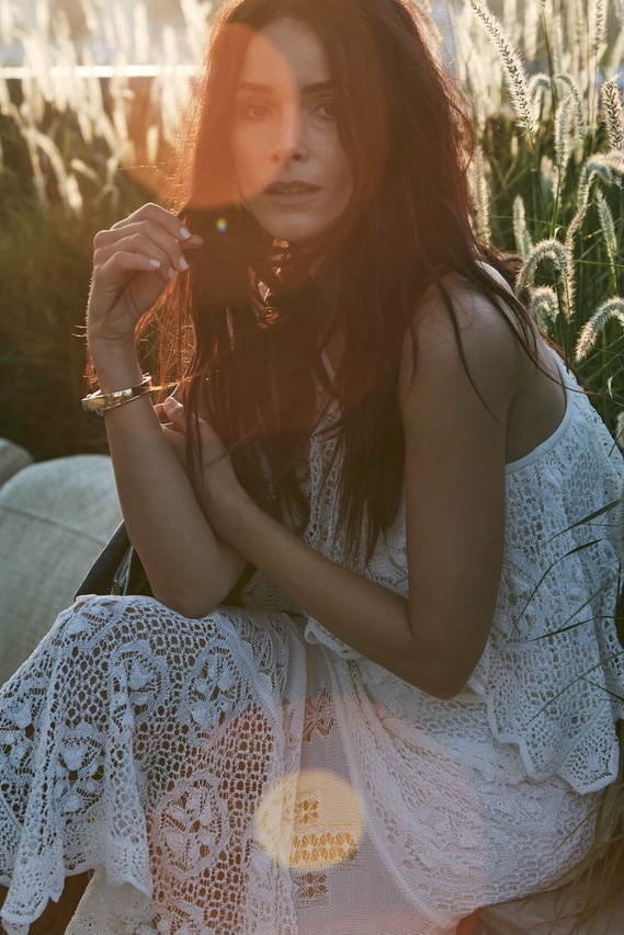 actor Abigail Spencer large photo