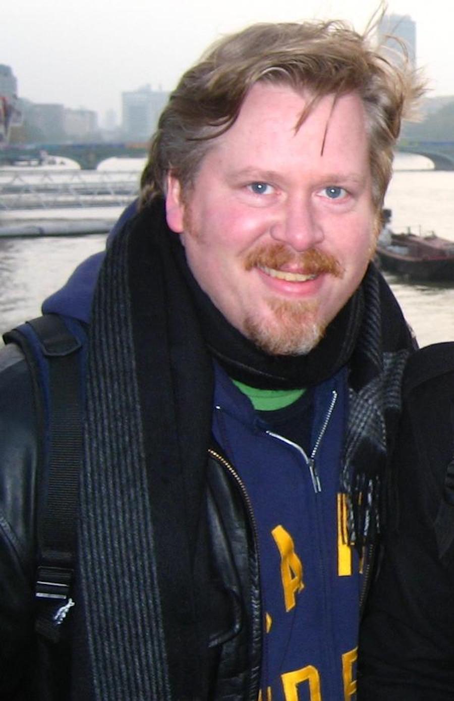 actor Tom Hodges large photo