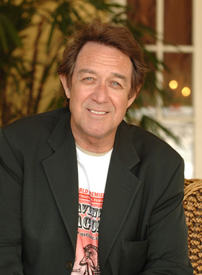 actor Larry Pine large photo