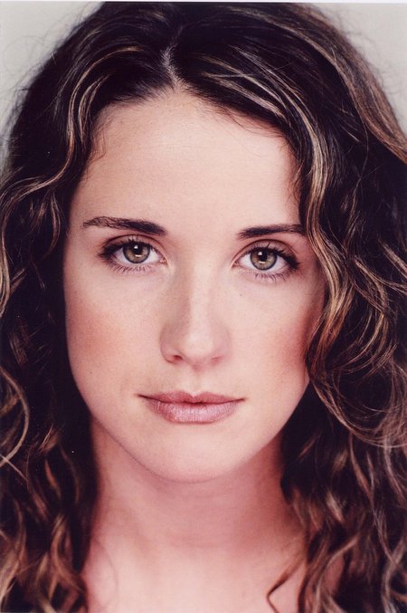 actor Lindsey Girardot large photo