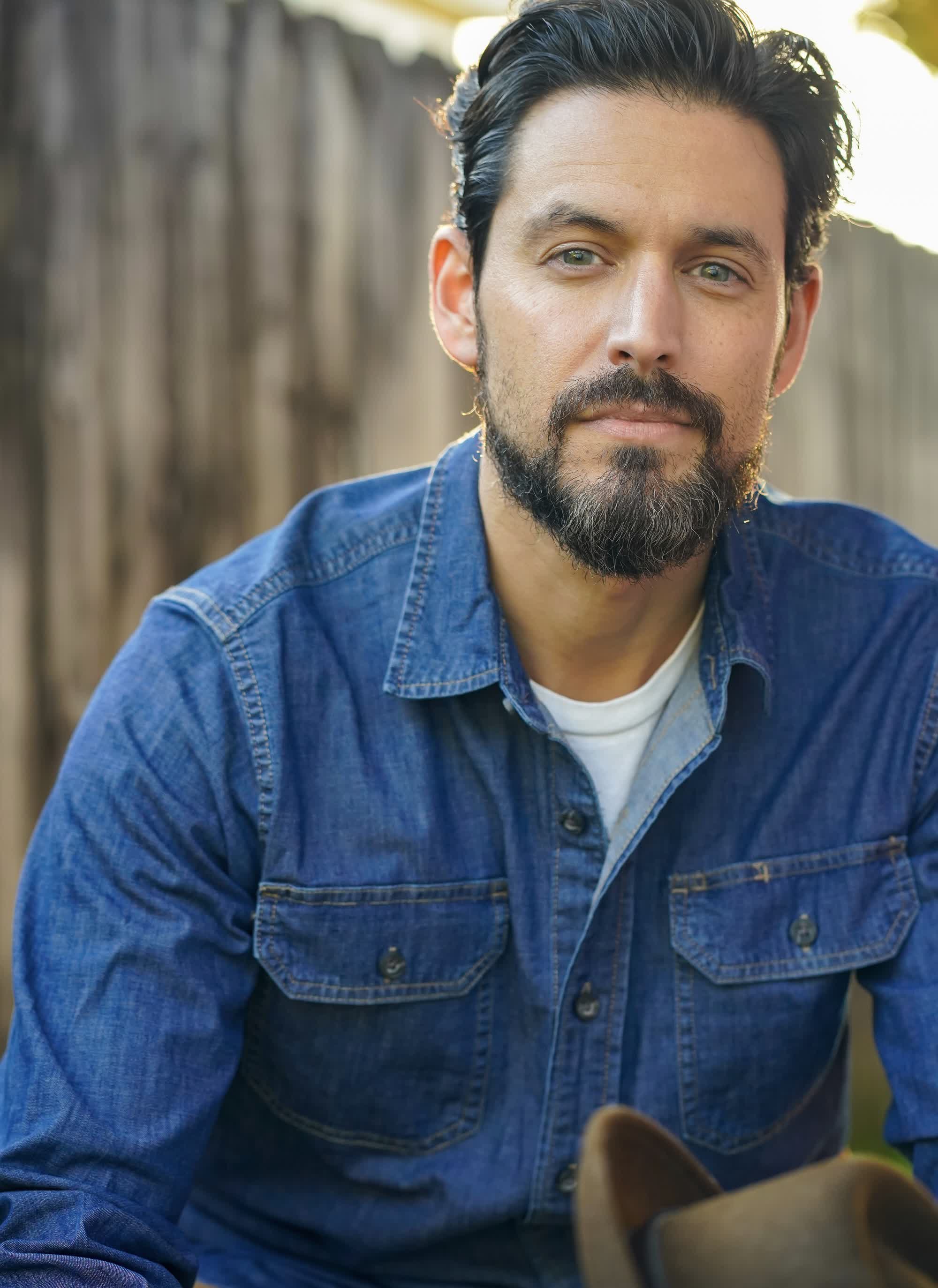 actor Dean J. West large photo