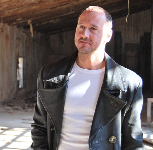 actor Roberto Rey large photo