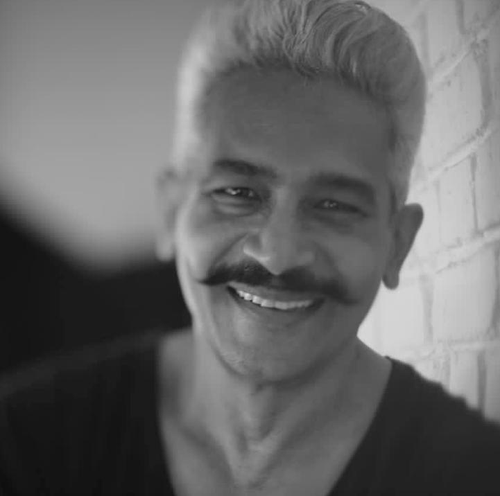 actor Atul Kulkarni large photo