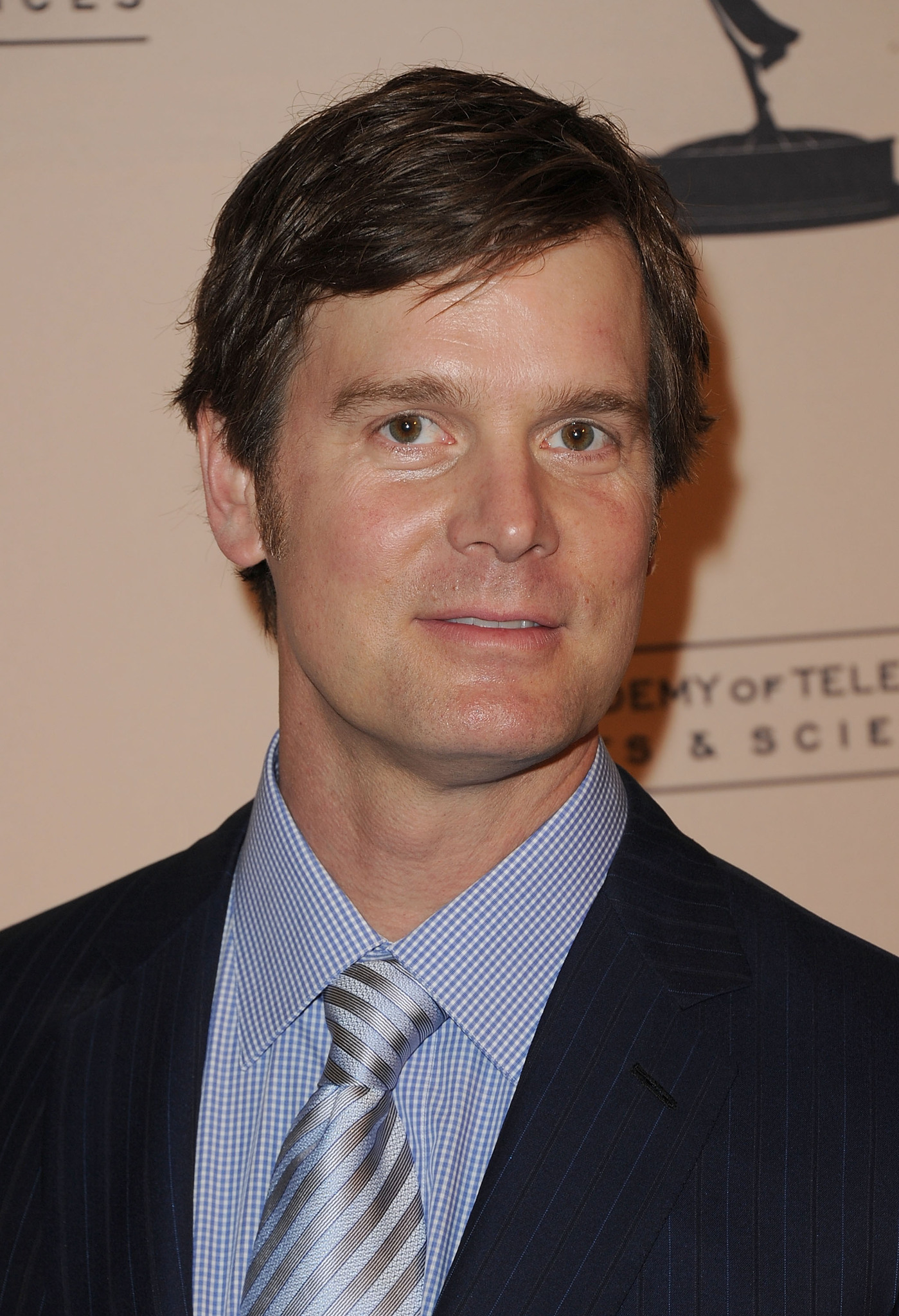 actor Peter Krause large photo