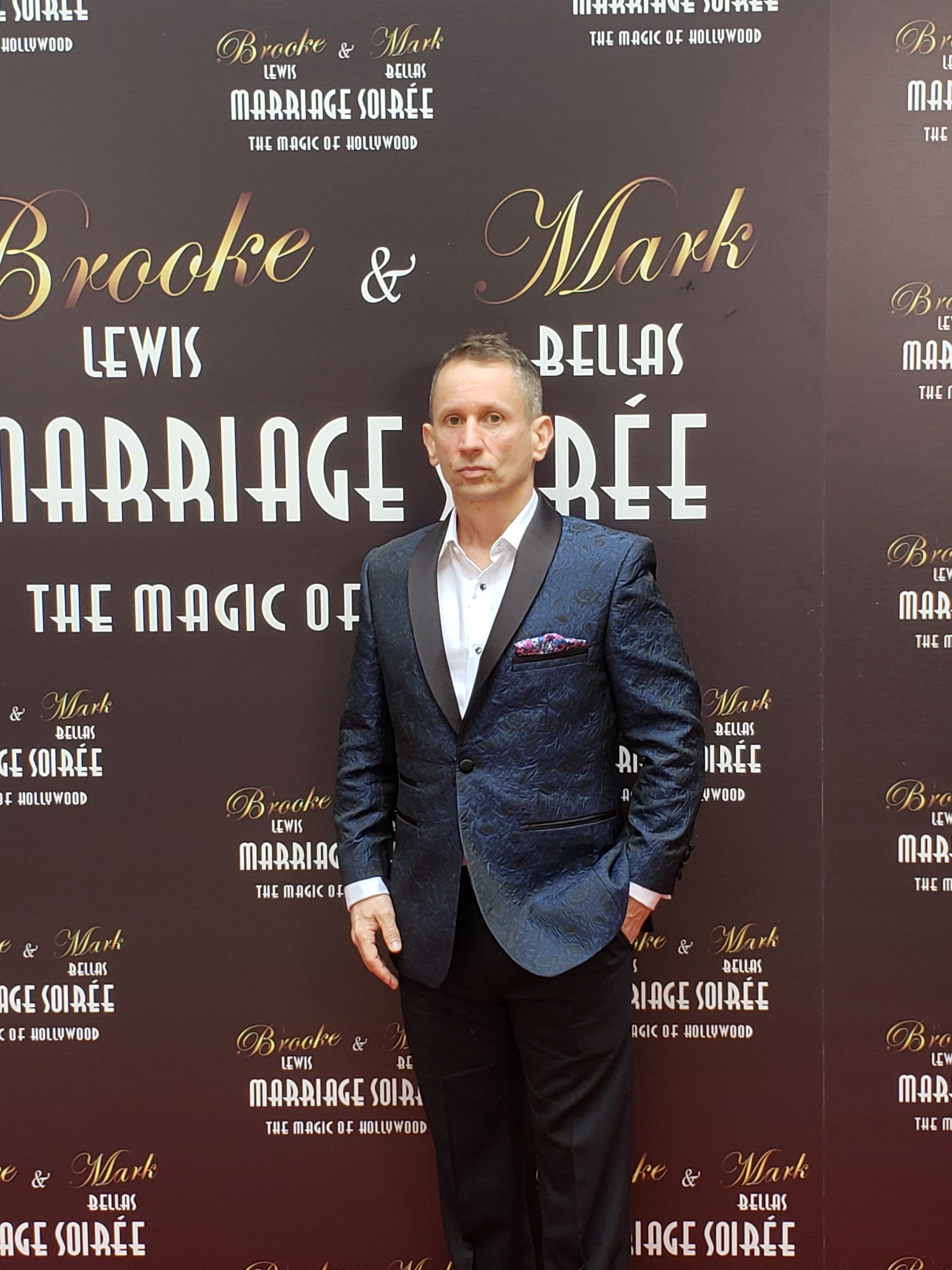 actor Robbie Bryan large photo