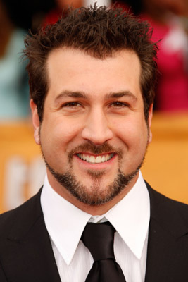 actor Joey Fatone large photo