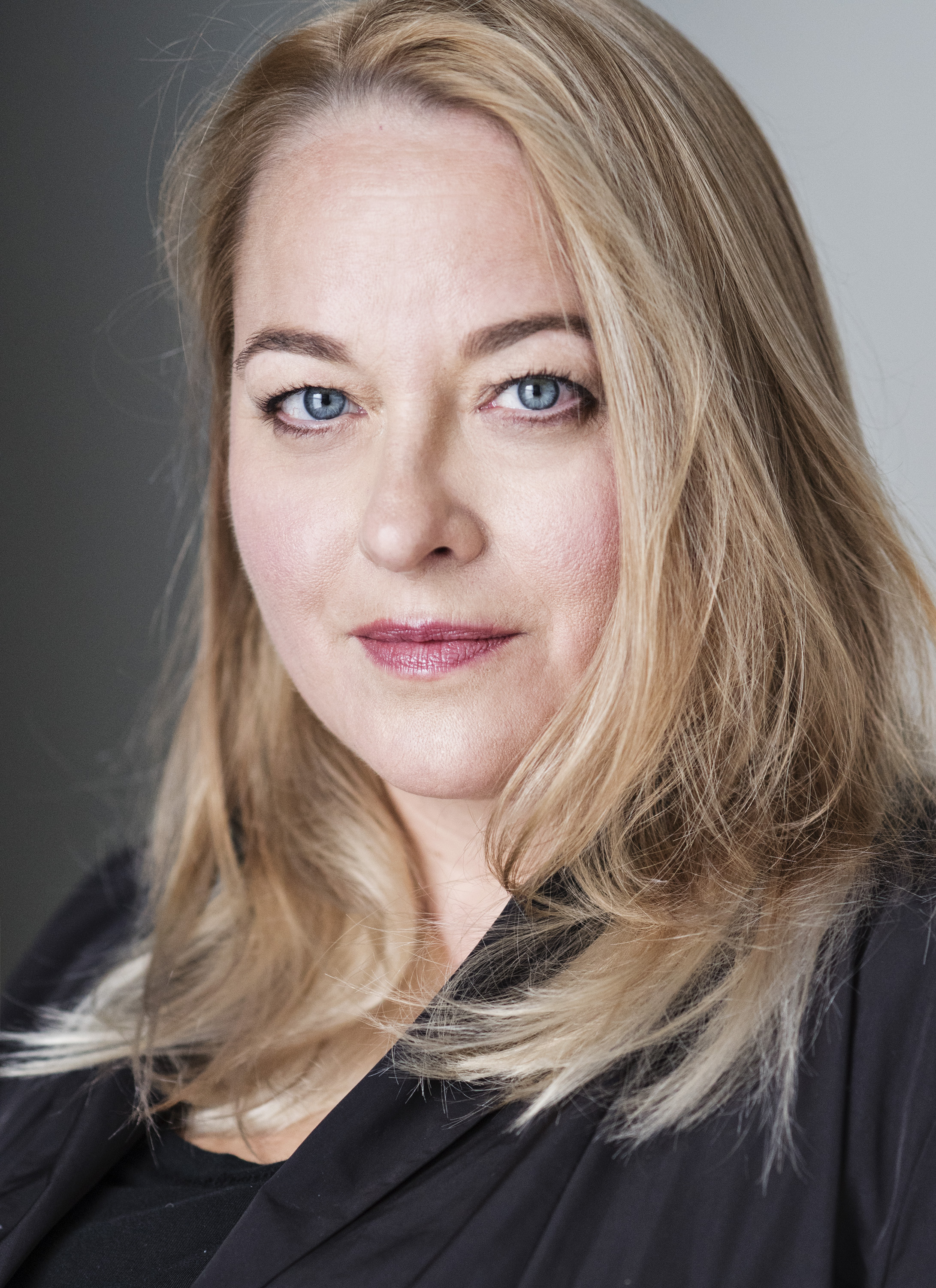 actor Beatie Edney large photo