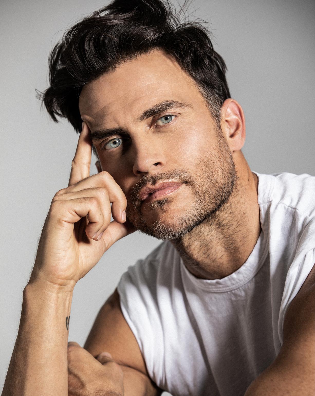 actor Cheyenne Jackson large photo