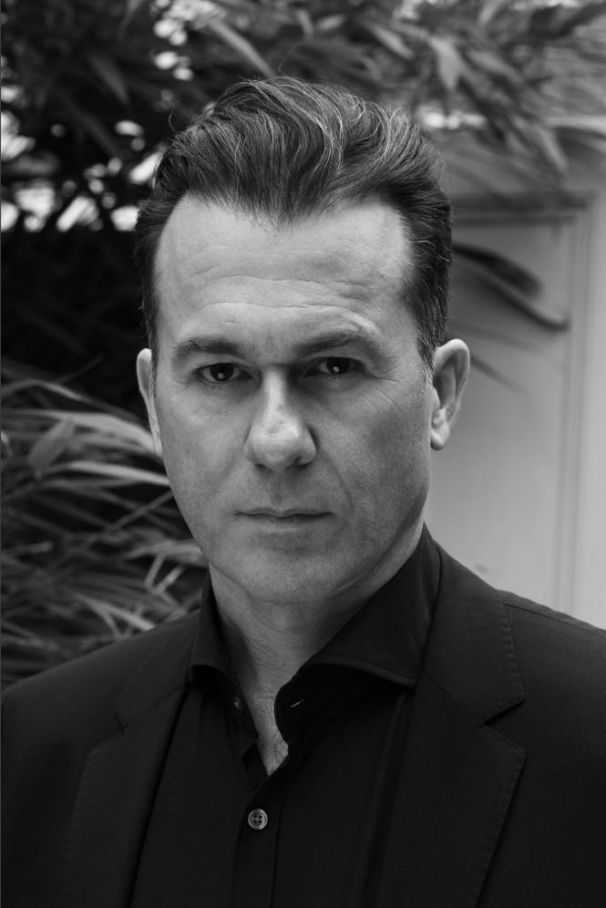 actor Peter Sullivan large photo