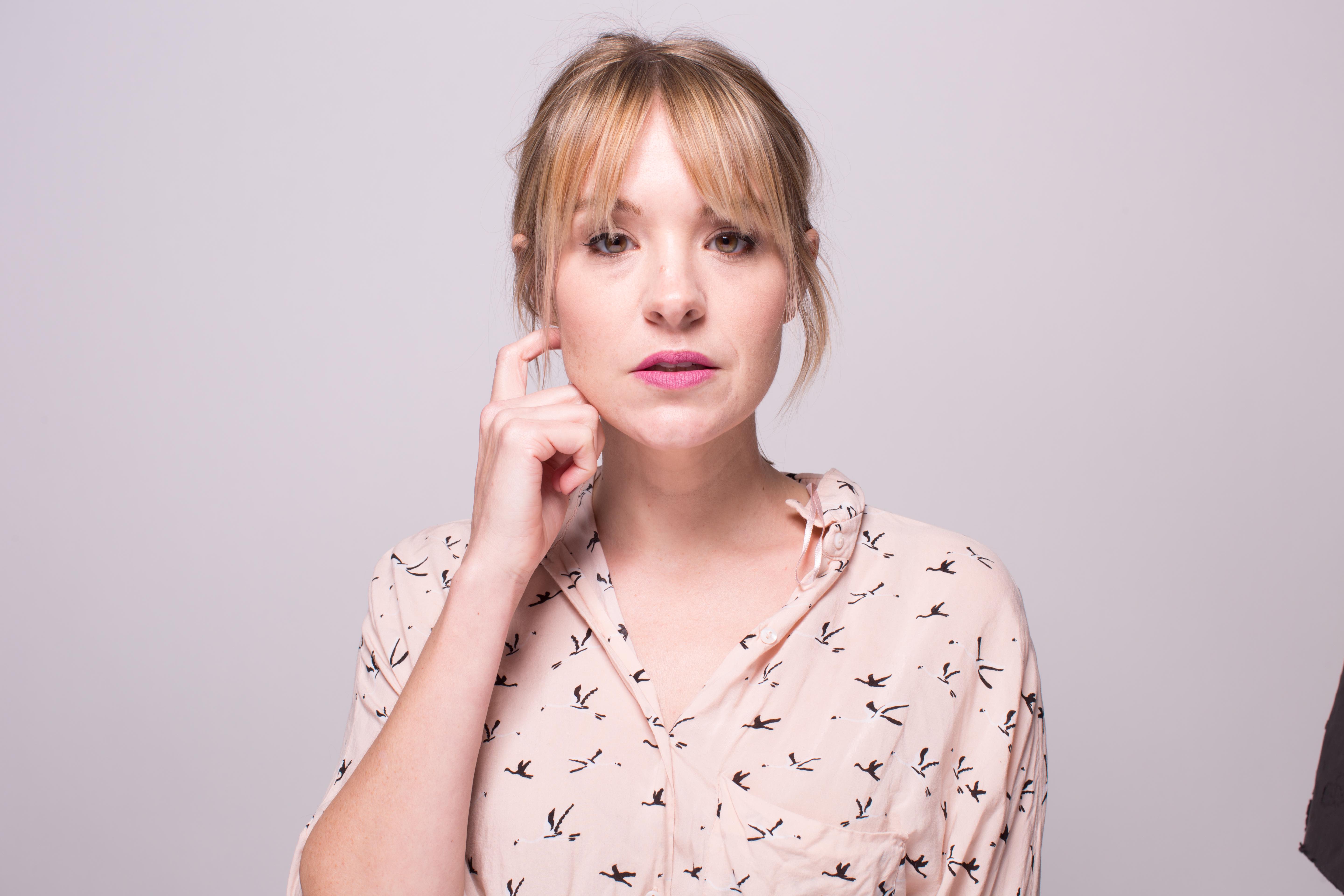 actor Brea Grant large photo