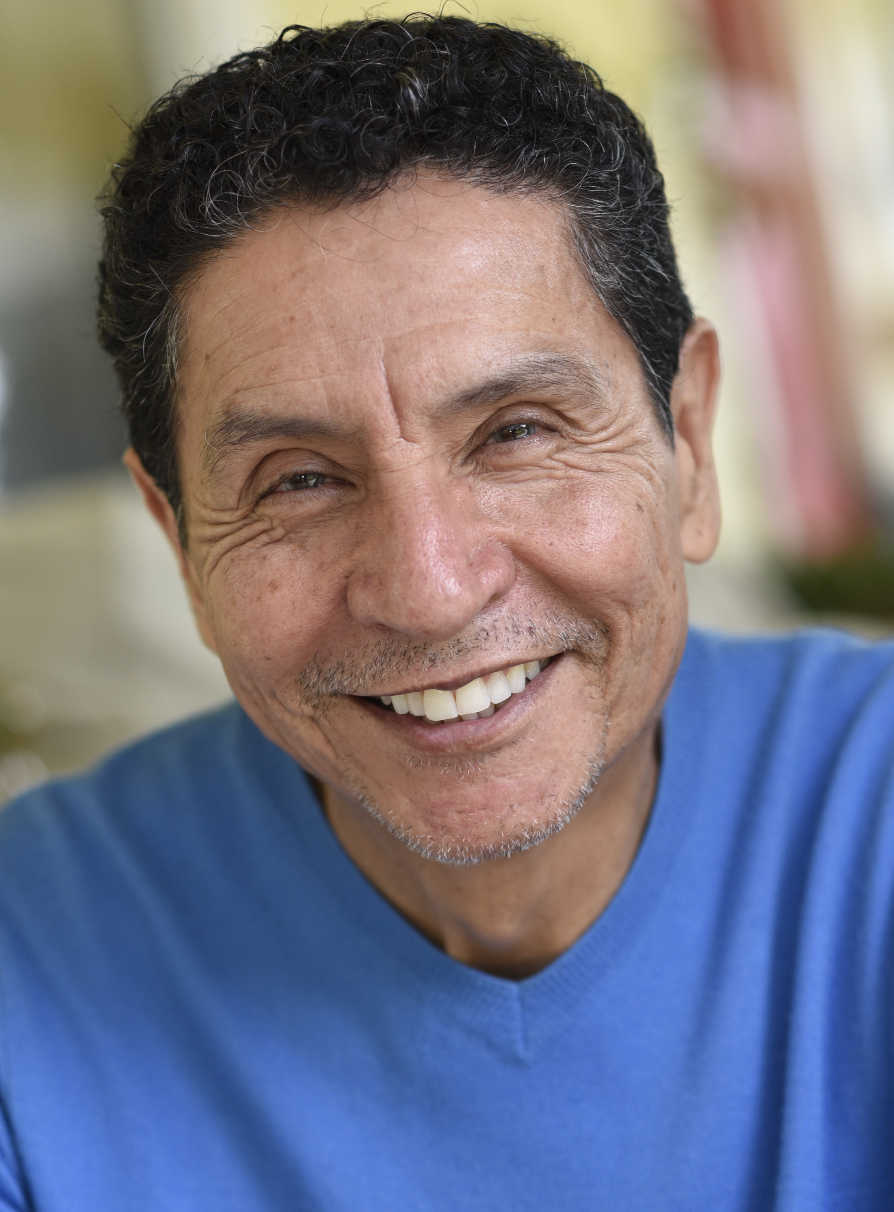 actor Robert Covarrubias large photo