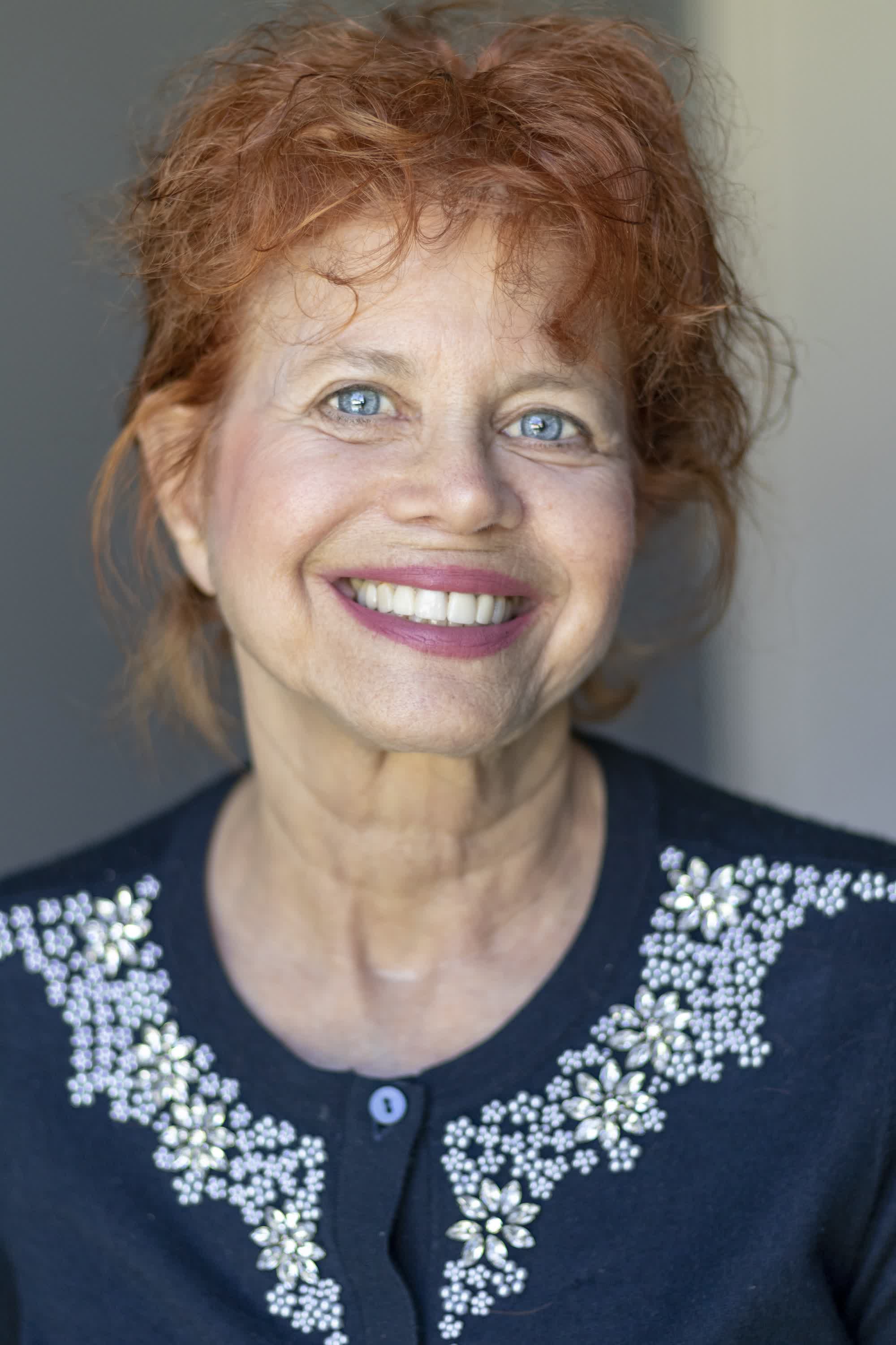 actor Twink Caplan large photo