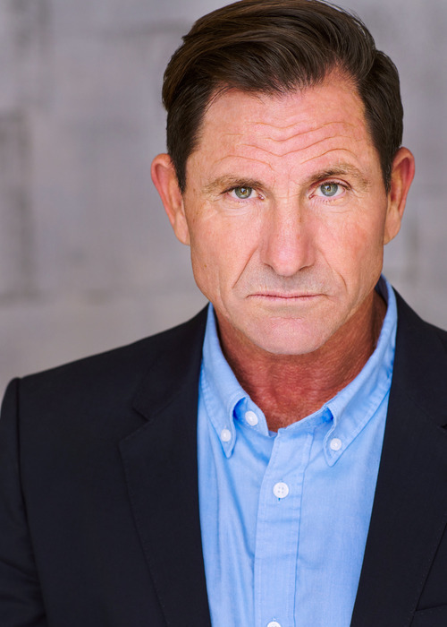 actor John Philbin large photo