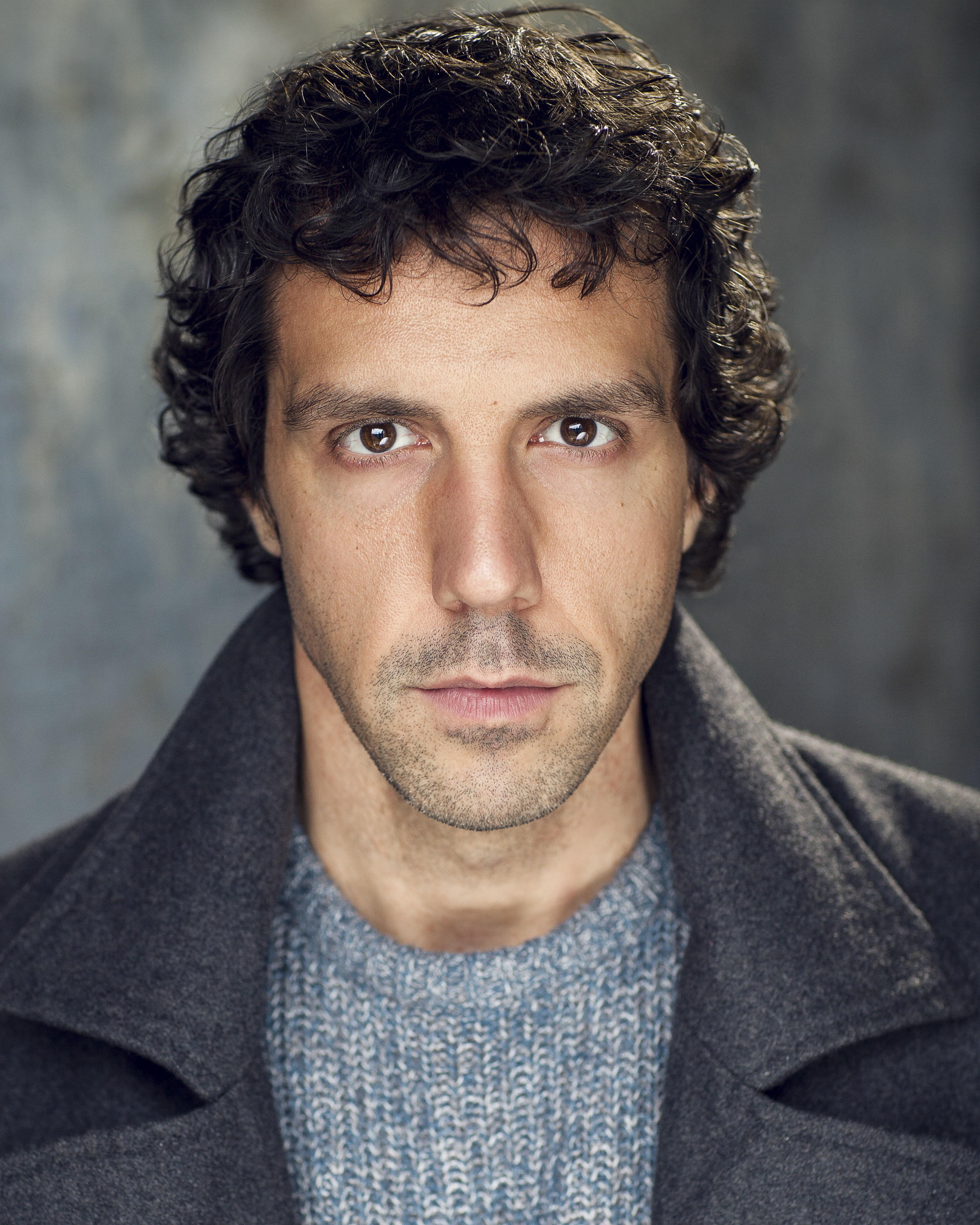 actor Alex Gaumond large photo