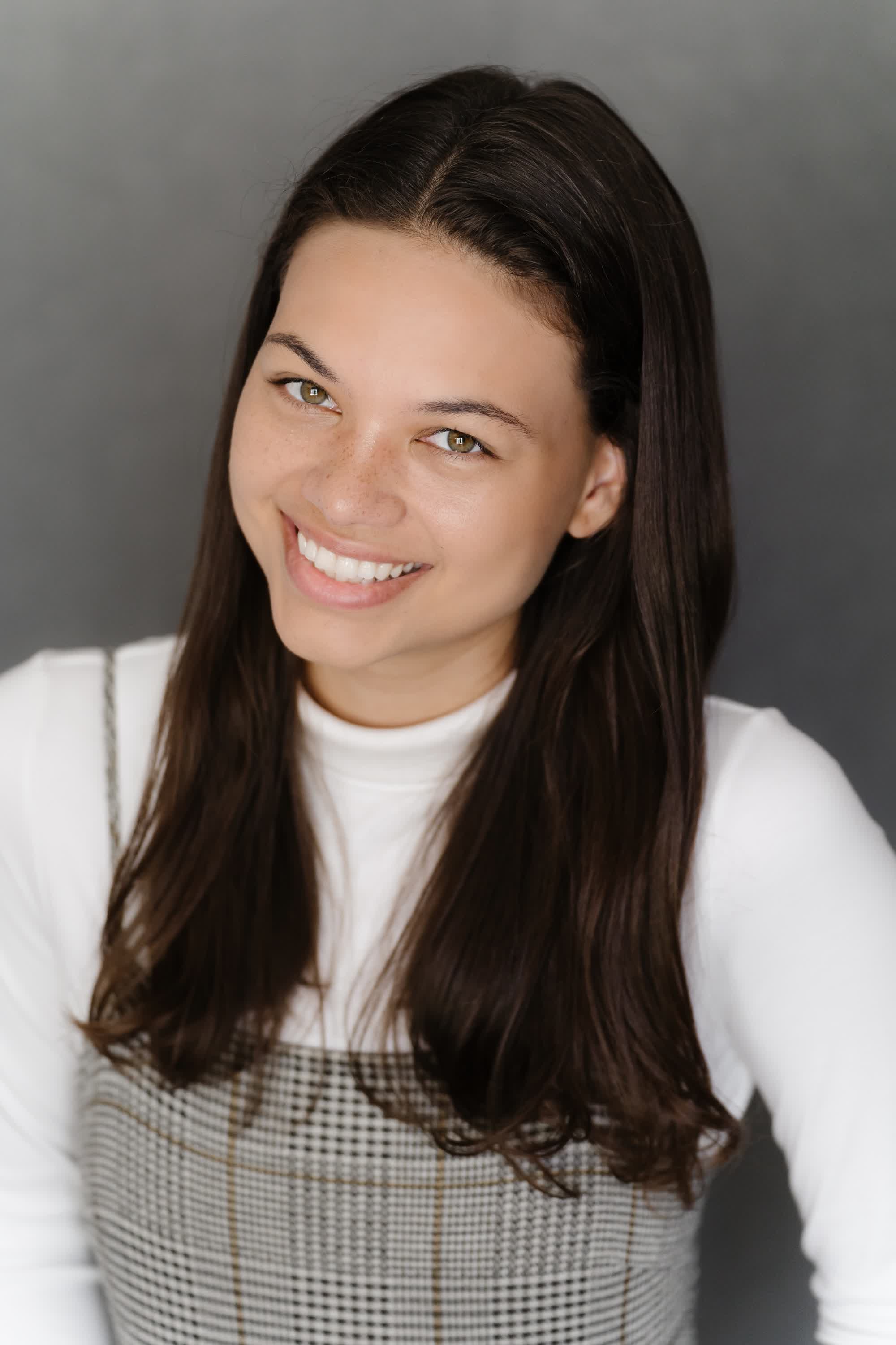 actor Aja Bair large photo