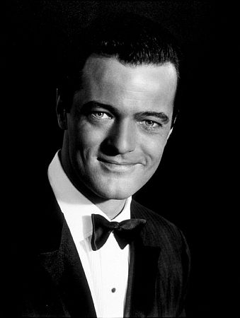 actor Robert Goulet large photo