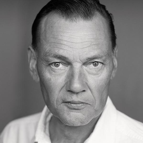 actor Paul Brightwell large photo