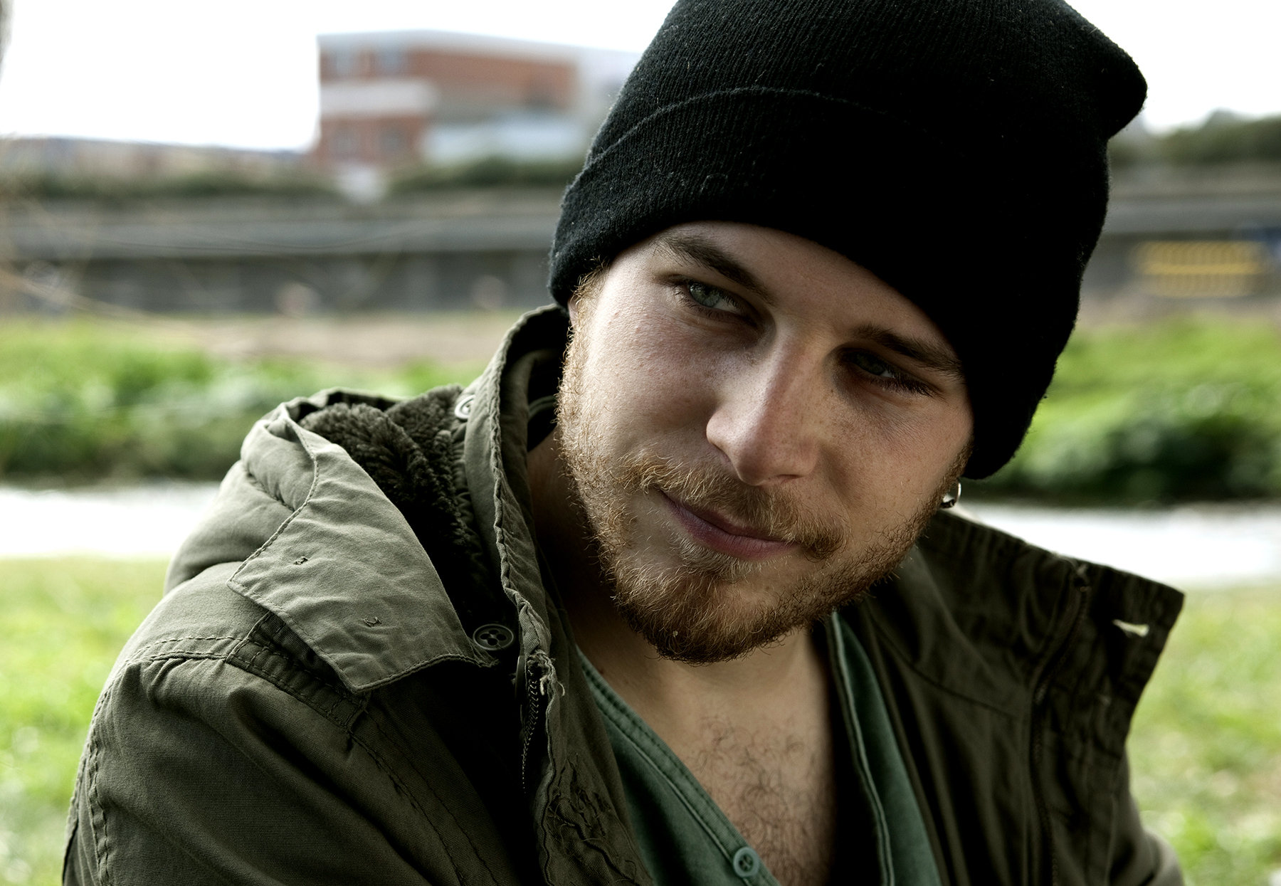 actor Álvaro Cervantes large photo