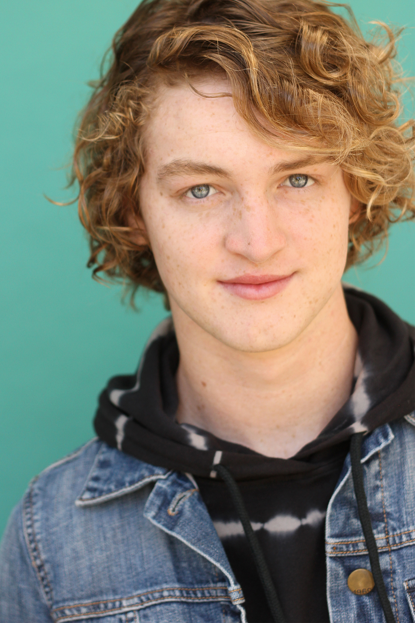 actor Kyle Red Silverstein large photo