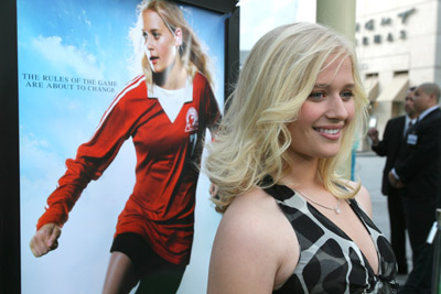 actor Carly Schroeder large photo