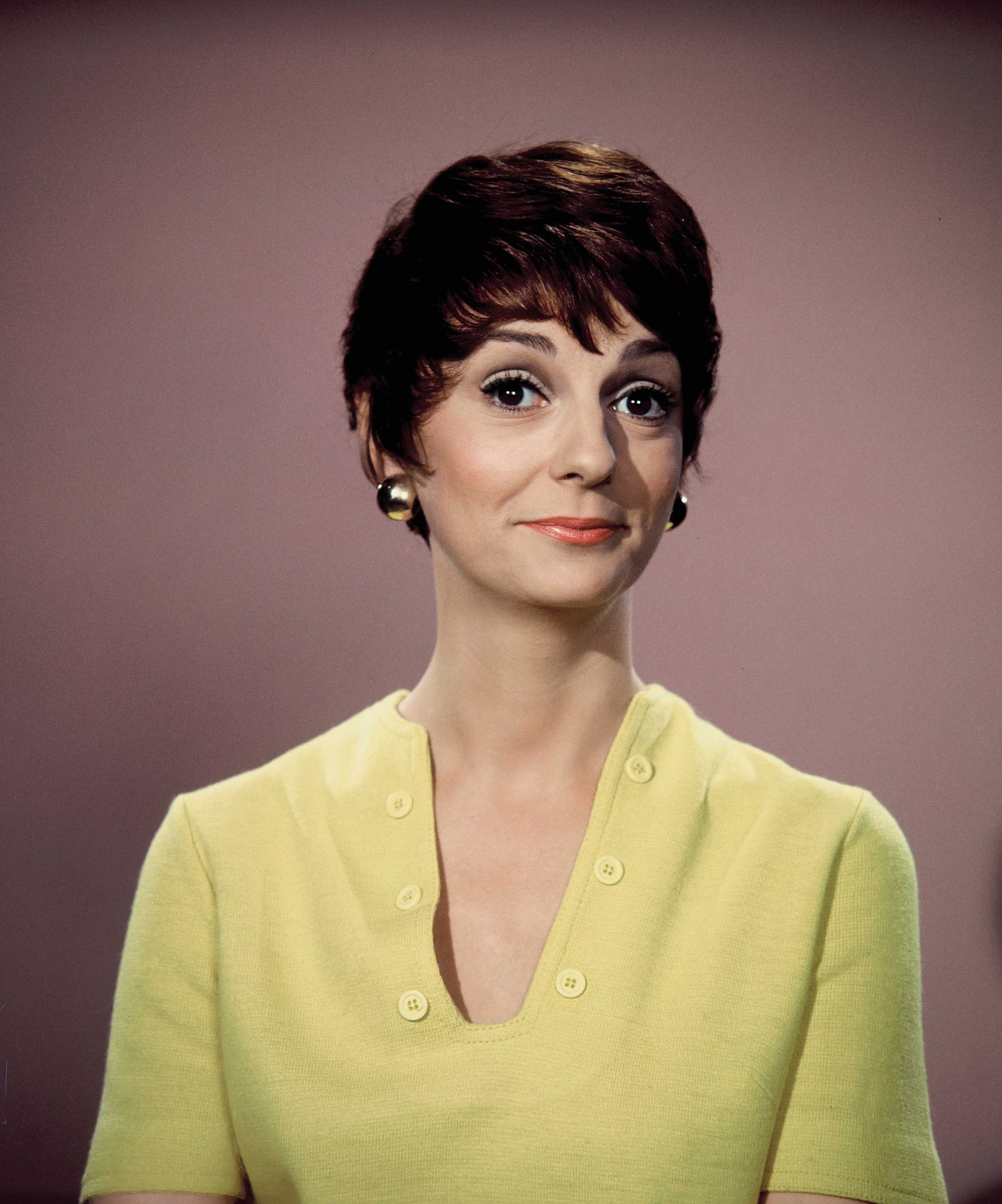 actor Carole Shelley large photo