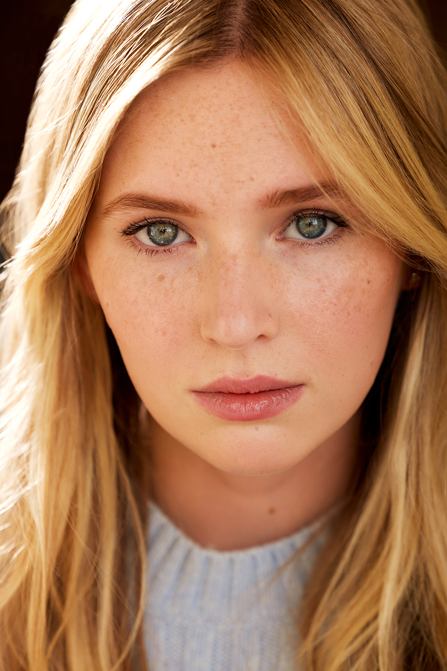 actor Haley Murphy large photo