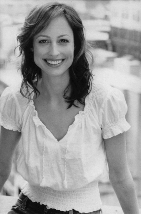 actor Alexie Gilmore large photo