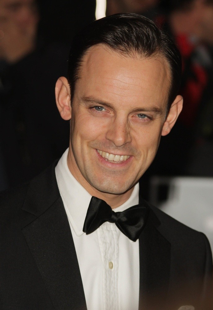 actor Harry Hadden-Paton large photo