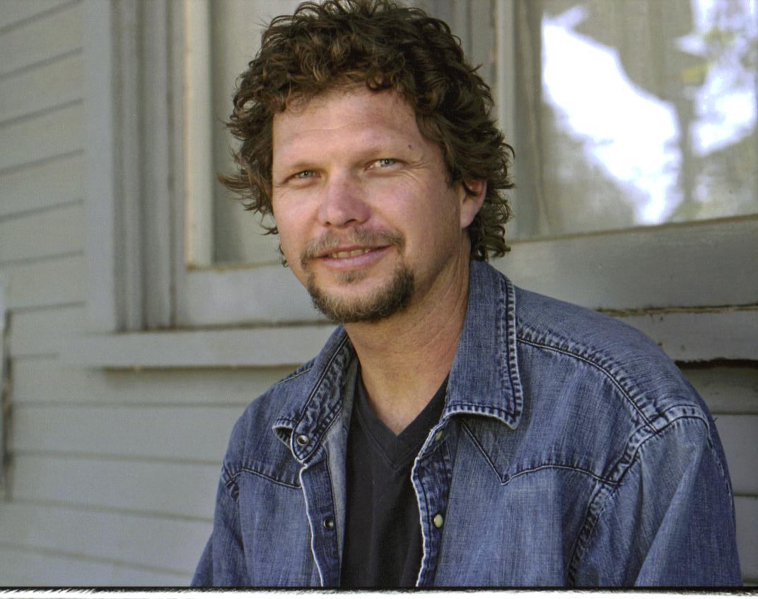 actor Clay Wilcox large photo