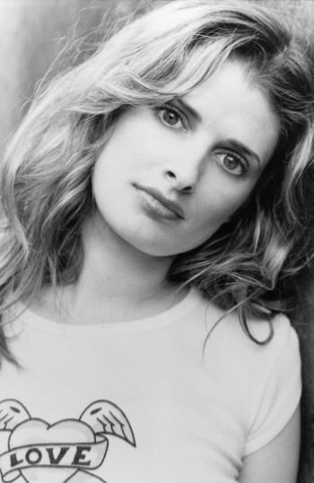 actor Chelsea Lagos large photo