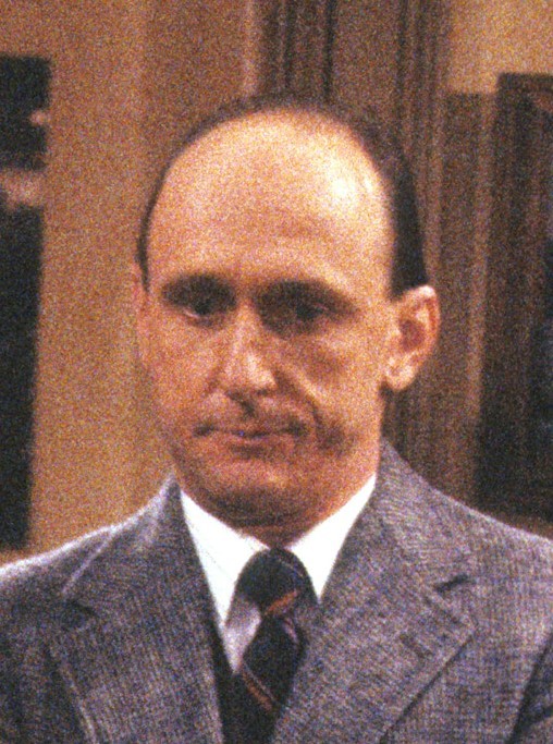 actor Raye Birk large photo