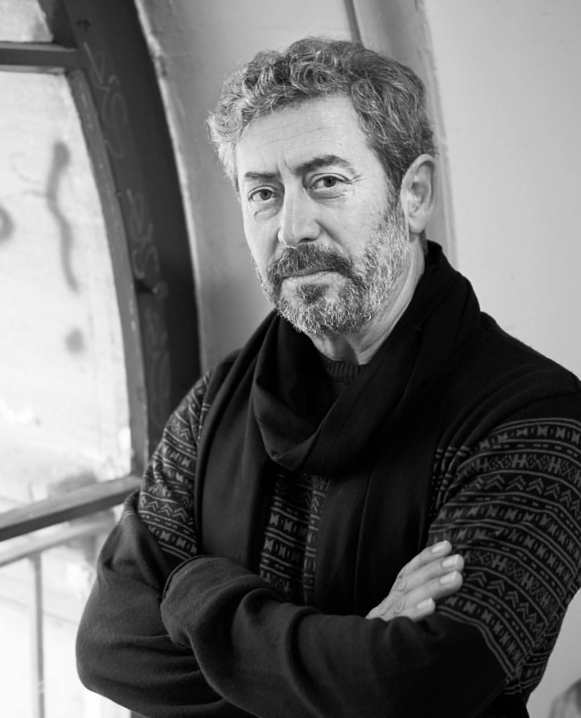 actor Taner Birsel large photo