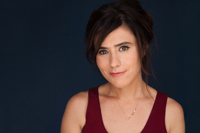 actor Rebecca Hart large photo