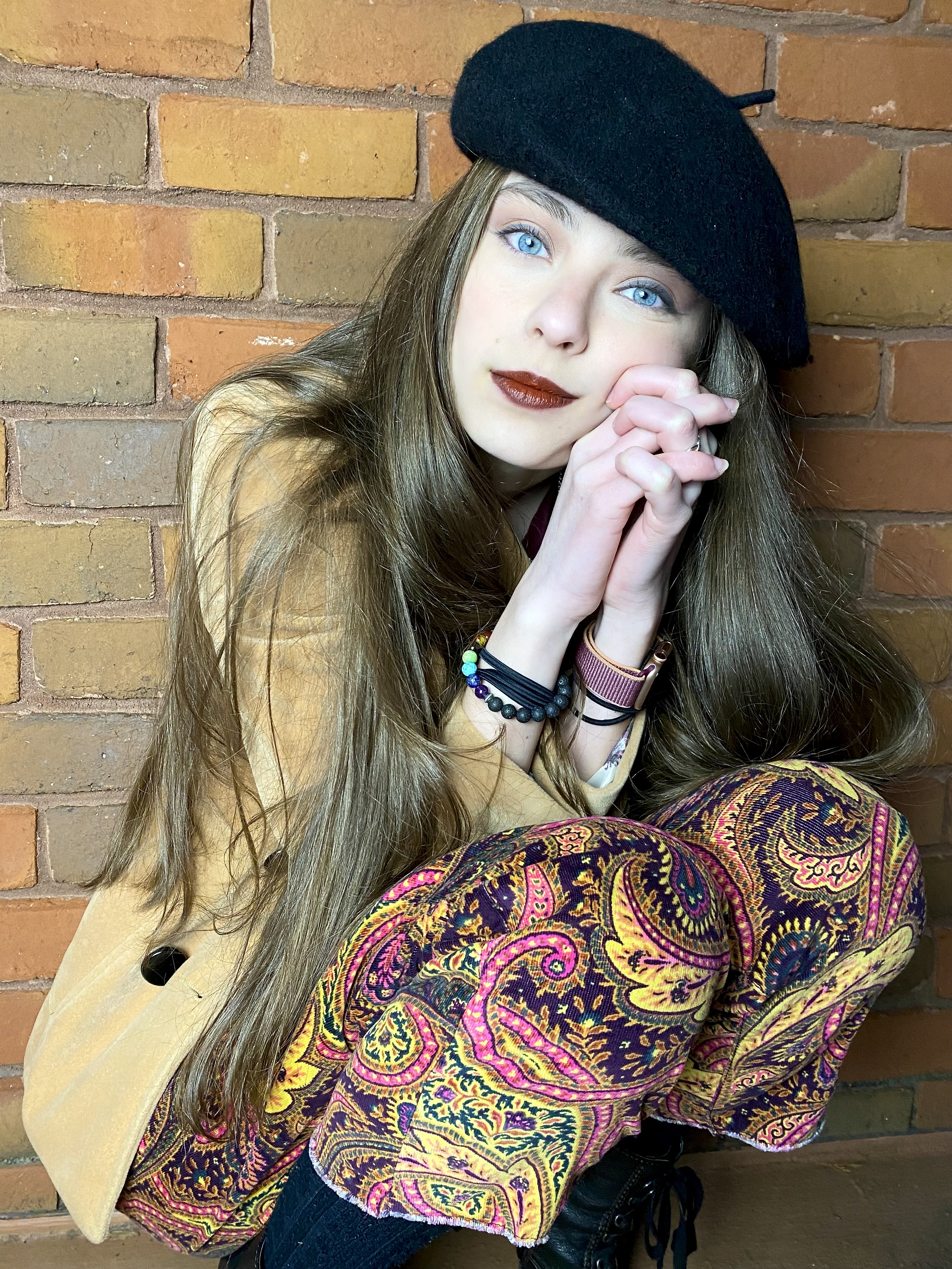 actor Simone Lockhart large photo