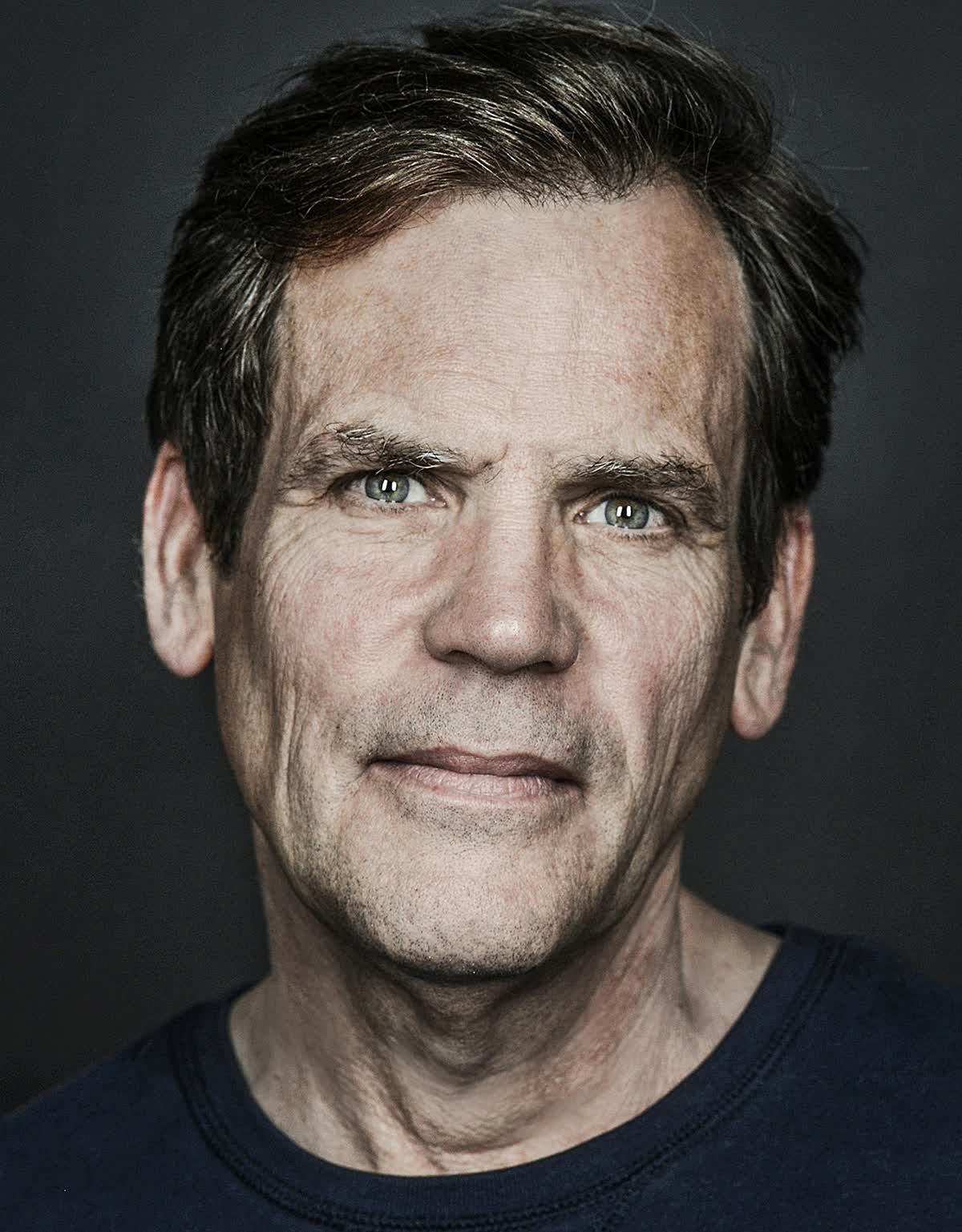 actor Donald Burda large photo