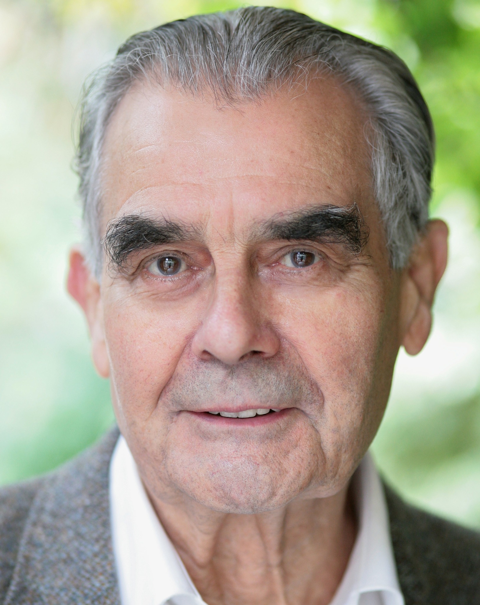 actor Terence Bayler large photo