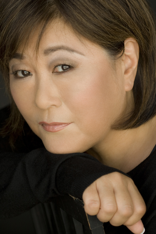 actor Julie Inouye large photo