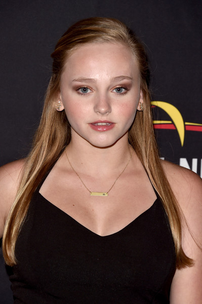 actor Madison Wolfe large photo