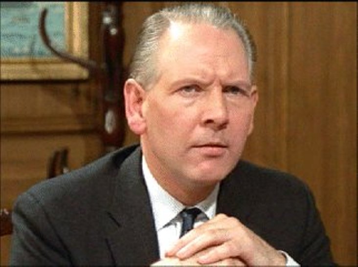 actor Gerald Sim large photo