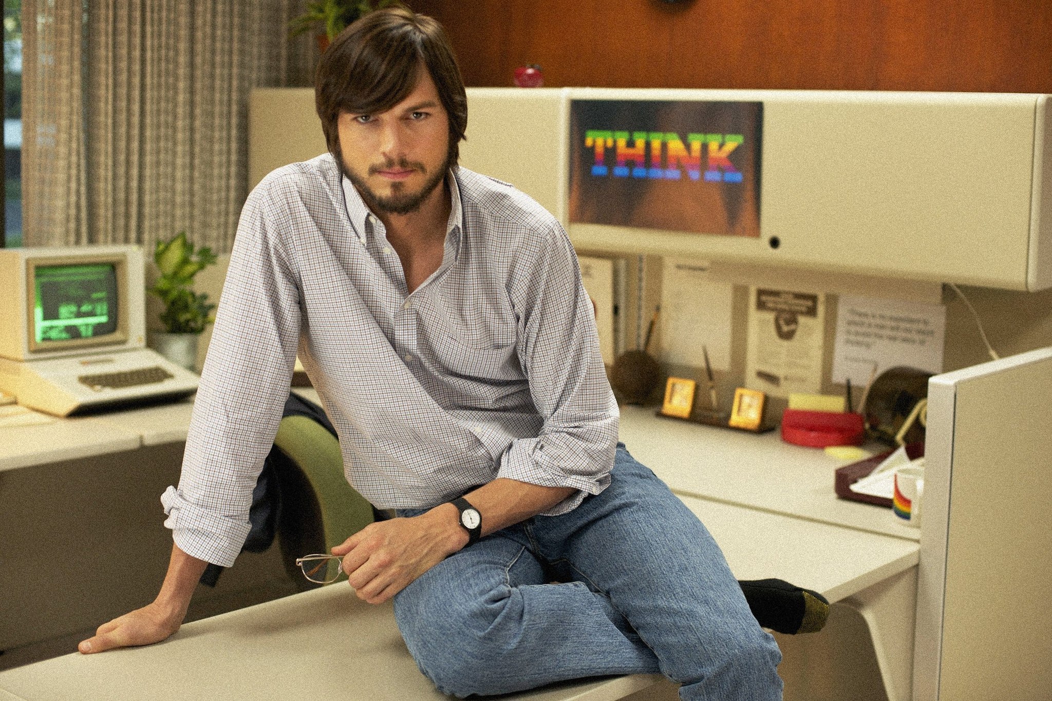 actor Ashton Kutcher large photo