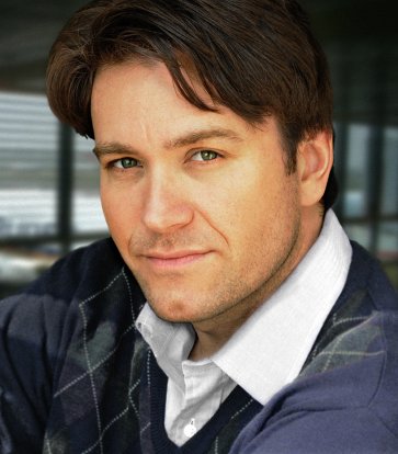 actor Kris Arnold large photo