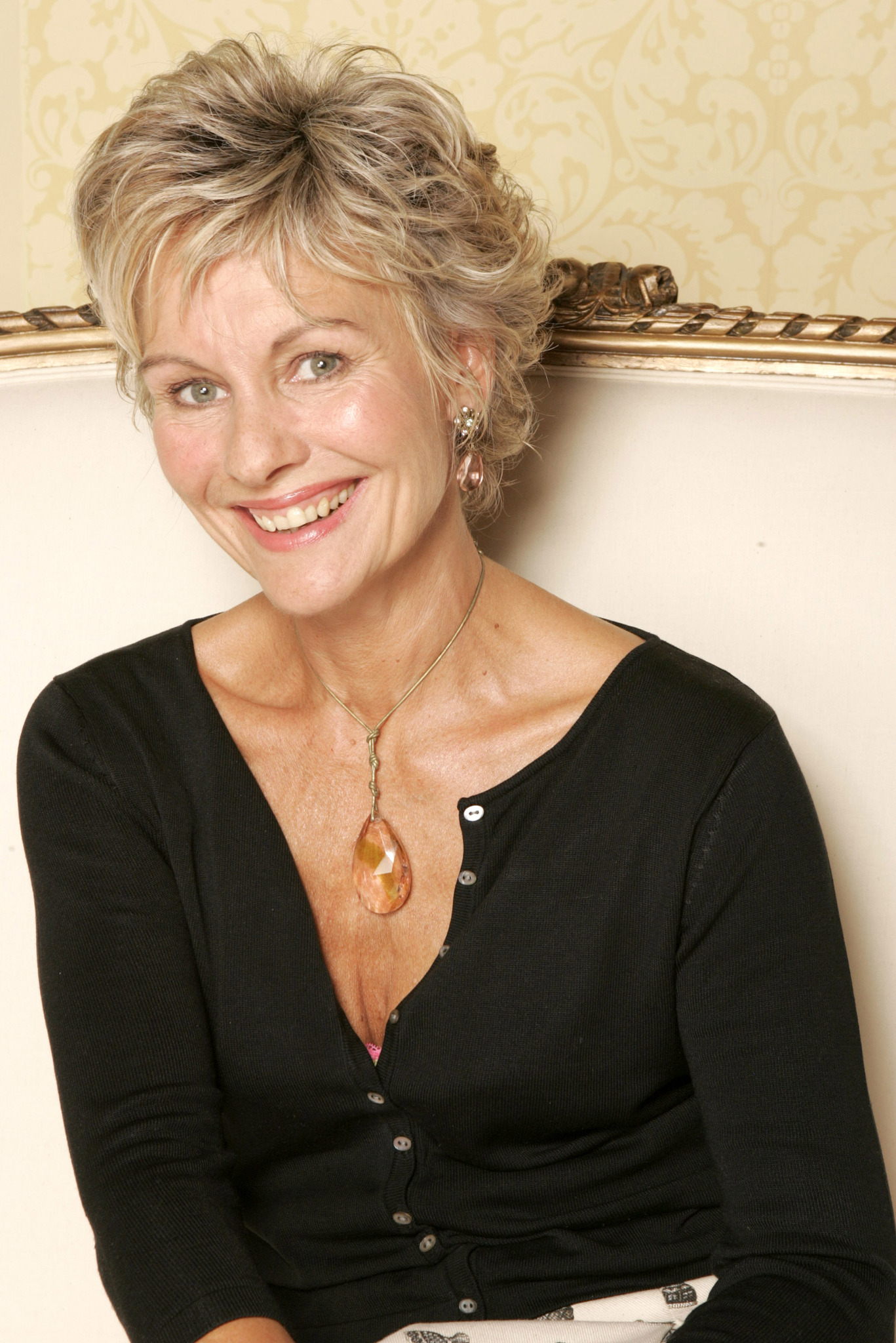 actor Diana Hardcastle large photo