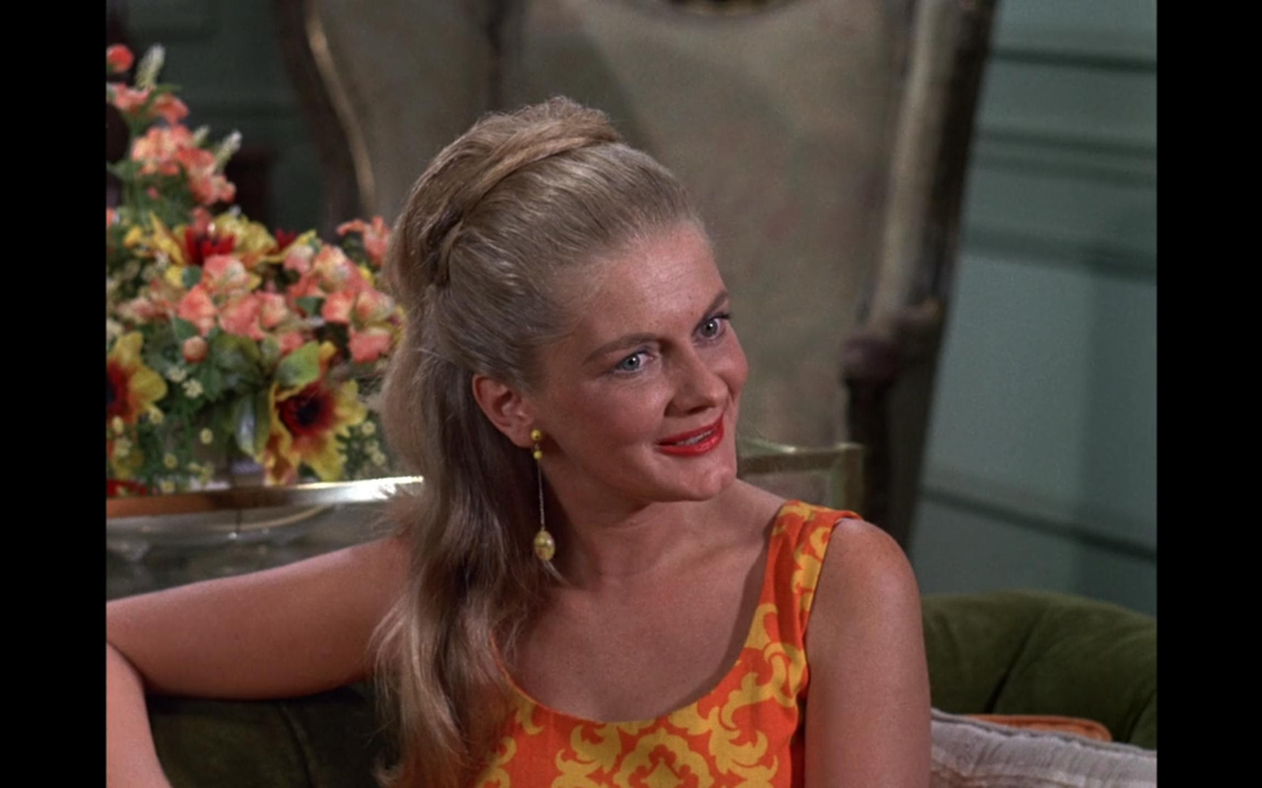 actor Joyce Van Patten large photo