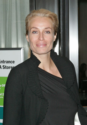 actor Frederique Van Der Wal large photo